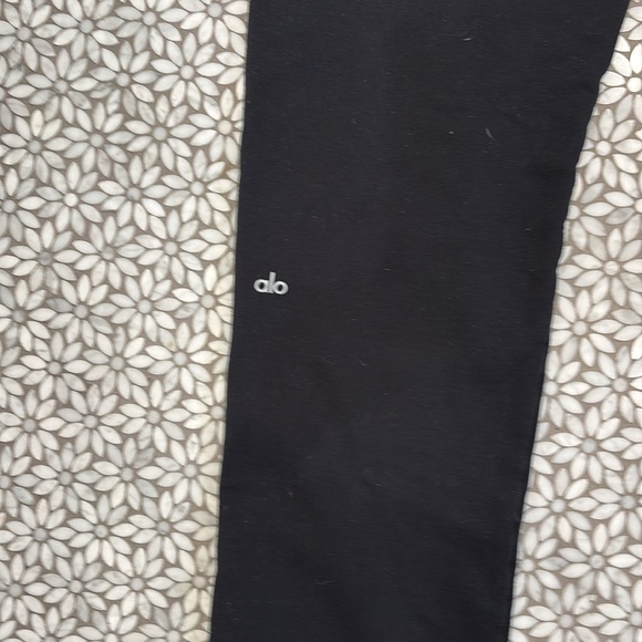 Women's Alo Yoga Courtside Tearaway Trackpants in Black, Size S - Picture 5 of 7